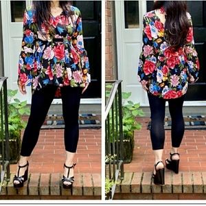 Floral Tunic top size medium